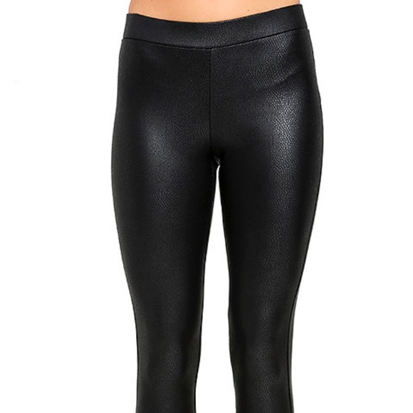 BB Dakota vegan leather leggings, size XS. - Picture 2 of 9